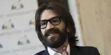 Essilux conferma le dimissioni di Lmdv e lo scoop di MF-Milano Finanza: gli auguriamo uguale successo. Titolo -0,7% a Parigi