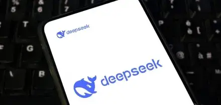 DeepSeek preoccupa OpenAI, il nuovo modello AI costa 100 volte meno. E anche Alibaba accelera nella corsa agli agent