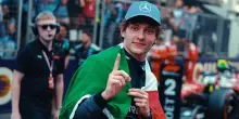 Kimi Antonelli domina la F1, ma viene pagato come un esordiente. Ecco quanto guadagna (e perch&eacute; Ferrari dovrebbe prenderlo)