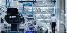 Crisi dell&rsquo;auto, non &egrave; solo Volkswagen: in calo 14 dei primi 20 costruttori mondiali. Gi&agrave; persi 1,1 milioni di veicoli