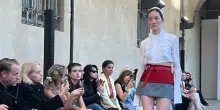 Il ritorno di Aquilano.Rimondi tra rigore ed erotismo alla Milano fashion week