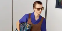 Acne studios crea l&rsquo;ufficio surrealista
