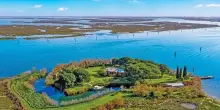 Venezia, l&rsquo;Isola di Crevan &egrave; in vendita per 5,5 milioni. Storia dei 5.700 mq che ospitano un fortino napoleonico