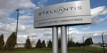 Stellantis scrive all’amministrazione Trump: togliete i dazi sulle auto in arrivo da Canada e Messico