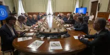 Ex Ilva, il governo pronto al tavolo permanente su Taranto: il futuro passa per la decarbonizzazione