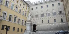 Le parole di Giorgia Meloni a Milano Finanza riaccendono il dibattito su Mps. Le opposizioni: il governo chiarisca le sue intenzioni