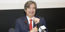 L&rsquo;opas di Intesa Sanpaolo su Mps: sei mesi di negoziati segreti, la lite a Siena e quella soluzione che ha convinto Cimbri