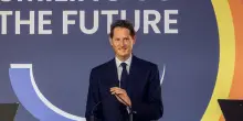 I fantasmi di John Elkann: dalle perdite di Stellantis ai giornali, dall&rsquo;inchiesta sull&rsquo;eredit&agrave; alla difesa di Juventus e Ferrari