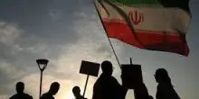 Iran, stavolta il regime pu&ograve; cadere. I bazari si uniscono agli studenti