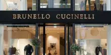 Lusso, Morgan Stanley riavvia la copertura di Brunello Cucinelli. Per Burberry upgrade da Barclays