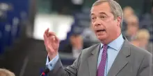Nigel Farage (Reform UK) si dimette da parlamentare per tentare di farsi rieleggere alle suppletive
