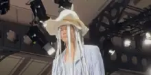 Il lato playful di Comme des Gar&ccedil;ons alla Paris fashion week
