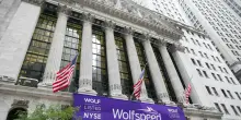 La diretta da Wall Street | I futures sul Nasdaq e sull&rsquo;S&P500 in rosso. Pesa il possibile rinvio dell&rsquo;Ipo di OpenAI