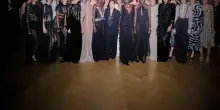 La prima couture di Fendi by Chiuri sfila a Roma tra rigore e sensualit&agrave;