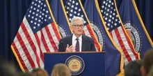 Powell, l&rsquo;indipendenza della Fed e la sfida di Warsh: perch&eacute; l&rsquo;autonomia delle banche centrali resta decisiva