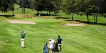 Un secolo di golf, un club da sogno e un torneo esclusivo: il ritorno dell&rsquo;eleganza italiana sui green di Stresa