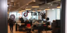 Ue, Meta e TikTok vincono in tribunale: bocciato il metodo per calcolare i costi di vigilanza del Digital Services Act