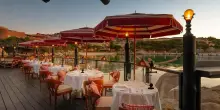 Il lusso non resta pi&ugrave; in citt&agrave;: i ristoranti milanesi seguono l&rsquo;estate