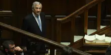 Manovra, il governo conferma il prelievo da 5 miliardi per banche e assicurazioni. Contributo anche da Cdp