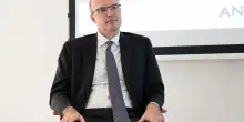 Mediobanca, nel trimestre l&rsquo;utile frena del 3,4% ma arrivano i primi benefici da Mps. La retention dei banker costa 3,9 milioni