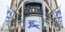 Burberry incontra opposizione sui potenziali cambiamenti del pacchetto retributivo del ceo