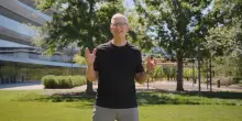 Le vendite record di iPhone trainano i conti di Apple