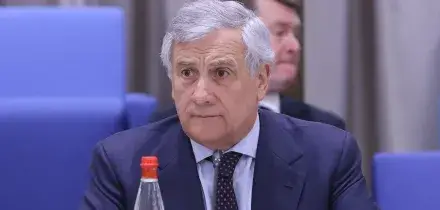 Iran, la Farnesina attiva il ponte aereo per il rimpatrio dei 200 studenti italiani in Medio Oriente