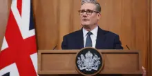 Regno Unito, Keir Starmer si dimette: inizia l&rsquo;era di Andy Burnham. Ecco chi &egrave; il nuovo premier britannico