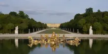 Jacquemus finanzia il restauro della fontana del Bagno delle ninfe a Versailles