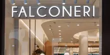 Falconeri svela un nuovo store a Milano e omaggia l’Italia con una capsule