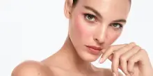Armani beauty chiama Vittoria Ceretti come global make-up ambassador
