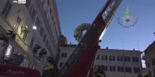Vigili del fuoco omaggiano la Madonna di Piazza di Spagna