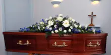Uk, pompe funebri horror: 20 anni a Robert Bush, nascose 35 cadaveri