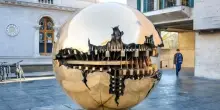 Addio Arnaldo Pomodoro, le opere più famose dello scultore scomparso