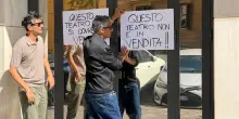 Teatro delle Vittorie in vendita, la protesta di Fiorello e Biggio