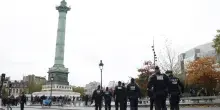 Francia, coprifuoco nel centro di Parigi fino a domenica