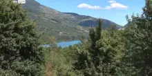 Sorelle scomparse, fuga preparata: portati via vestiti