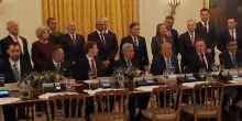 Trump firma accordo su linee guida con aziende Ai