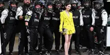Emily in Paris, Lily Collins nel paddock del GP di Montecarlo. FOTO