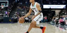 A Sacramento &egrave; gi&agrave; Darius Acuff Jr. show: 25 punti e vittoria all'esordio