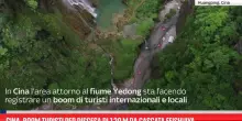 Cina, boom turisti per discesa di 120 m da cascata Feishuiya