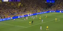 Renato Veiga, l'autogol contro il Borussia &egrave; comico
