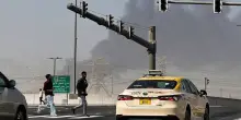 Dubai sotto attacco iraniano: droni intercettati e incendi in citt&agrave;
