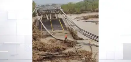 Maltempo, crollo ponte Trigno. Trovata targa auto disperso
