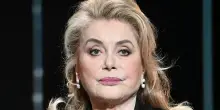Catherine Deneuve premiata al Taormina Film Festival 2025