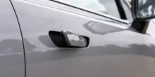 Maniglie auto a scomparsa: come funzionano e perch&eacute; vietarle