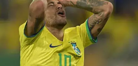 Brasile, Neymar si ferma: lesione di 2&deg; grado al polpaccio. Cosa filtra verso il Mondiale