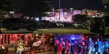 Sydney, spari su festa ebraica a Bondi Beach. Le immagini dei soccorsi