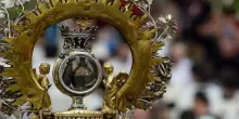 A Napoli San Gennaro rinnova il 'miracolo', applausi in Duomo