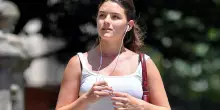 Katie Holmes e Tom Cruise, la figlia Suri cambia il cognome del padre